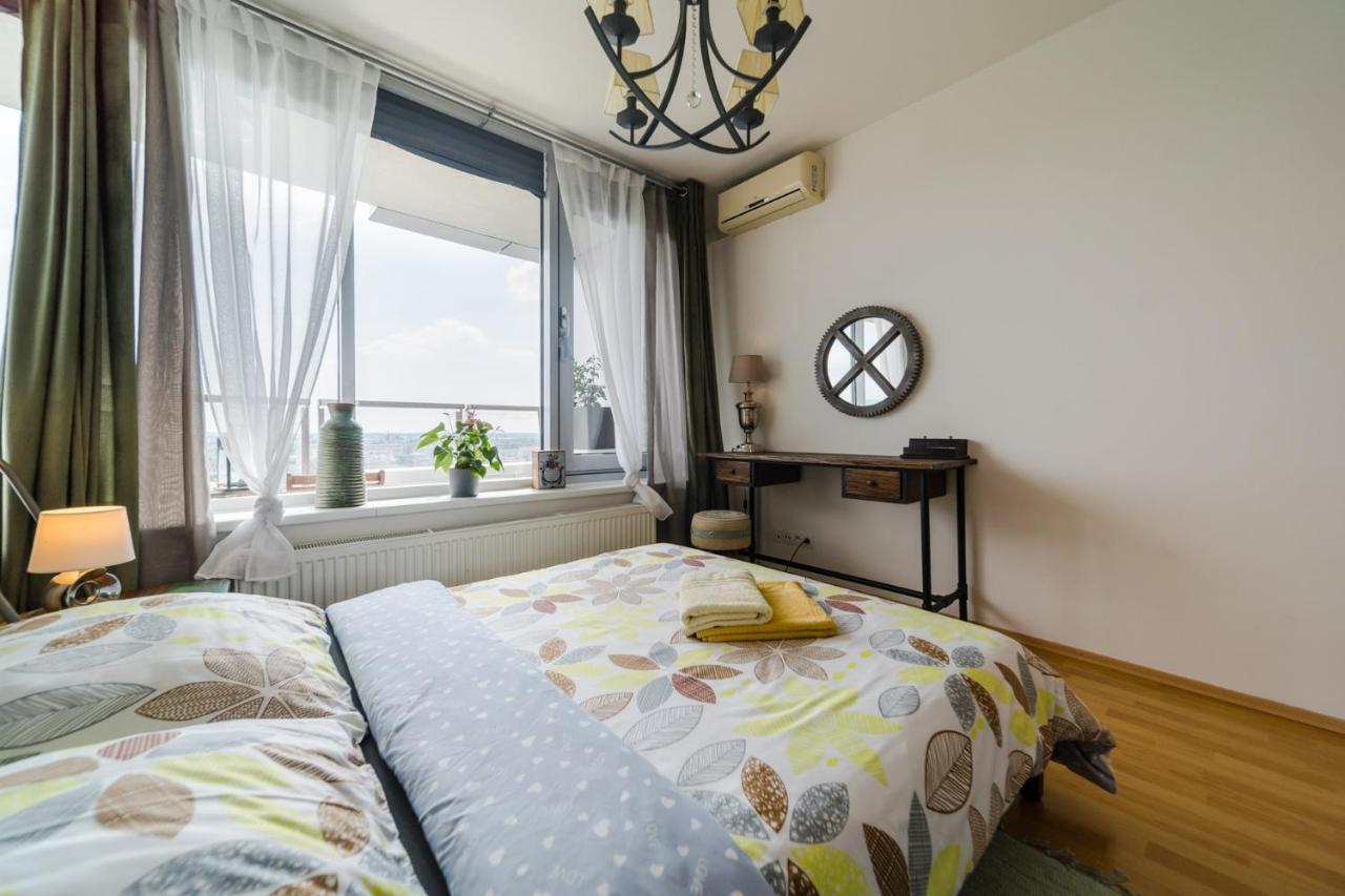 Comfy On The 20th Floor & Free Parking Apartmán Bratislava